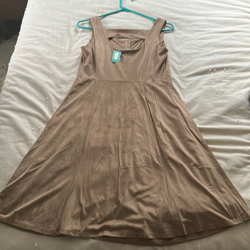 NWT*Maurice’s Flowy, functional button down dress - Picture 12 of 12